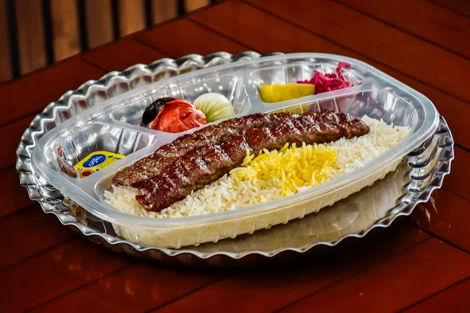رستوران و بیرون بر ته چین مه چین